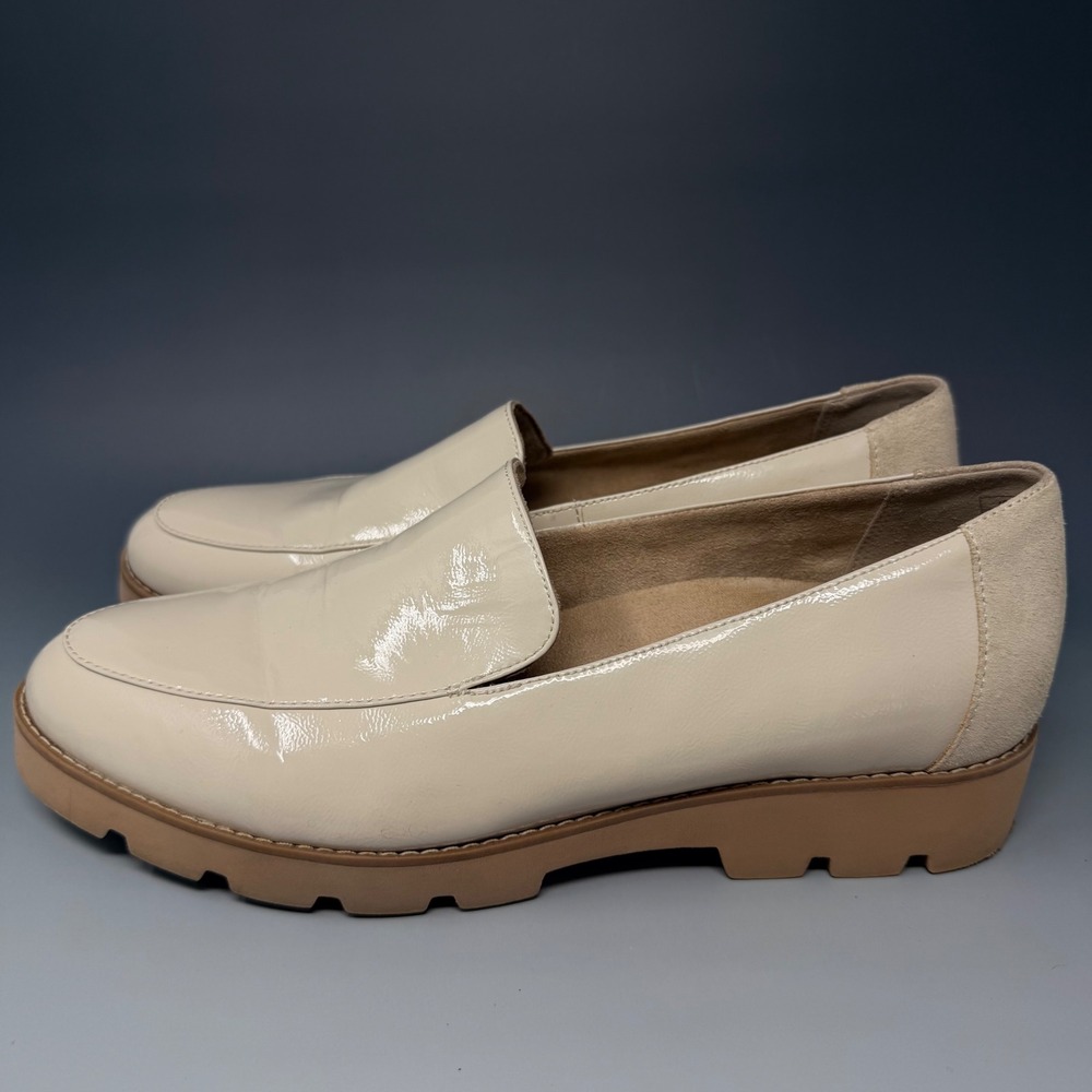 Vionic Kensley Cream Patent Leather Lug Sole Loafers Womens Size 10 - Picture 6 of 16